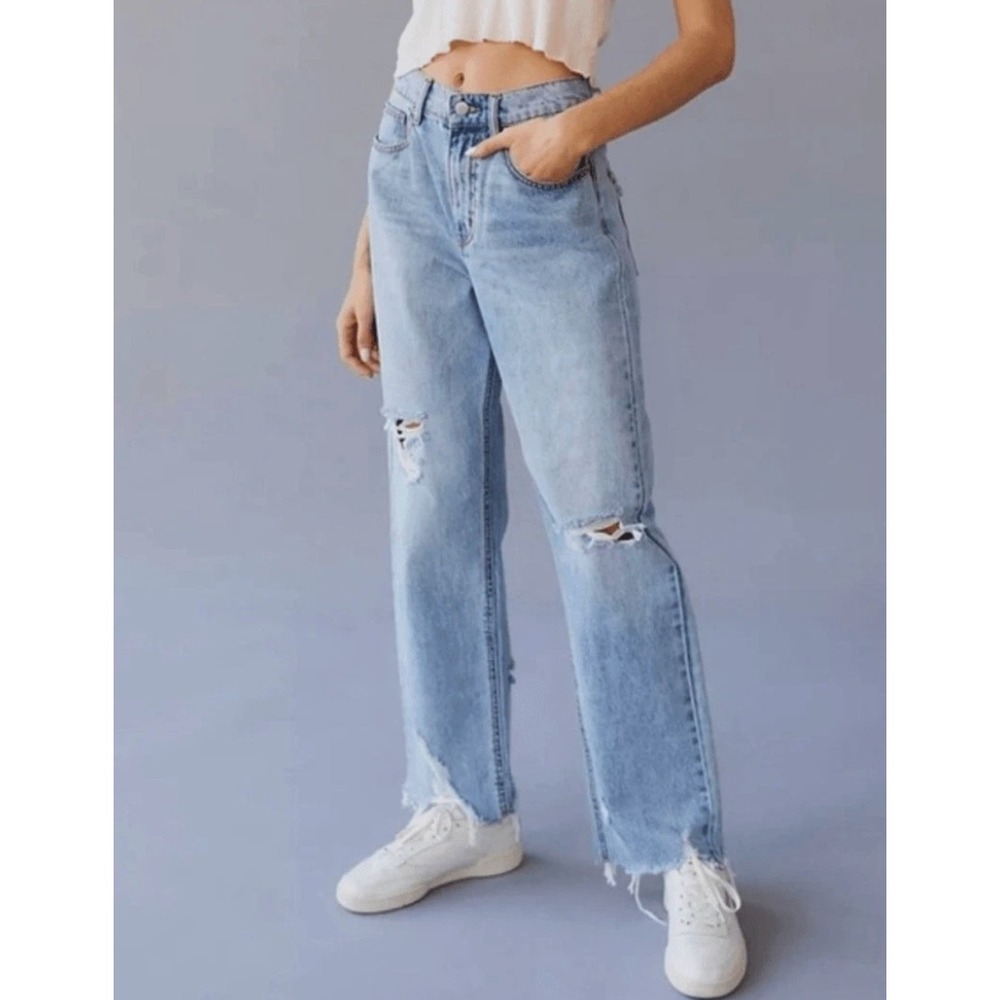 BDG Urban Outfitters Cowboy Jean Light Wash Distressed Straight Leg Size 30 - Picture 1 of 6